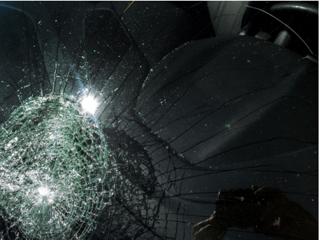 A cracked window that needs auto glass repair in Huston, TX